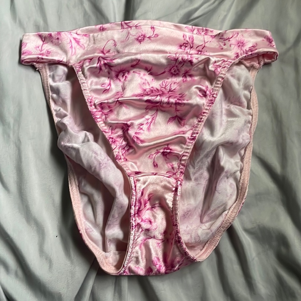 victoria’s secret pink floral panties